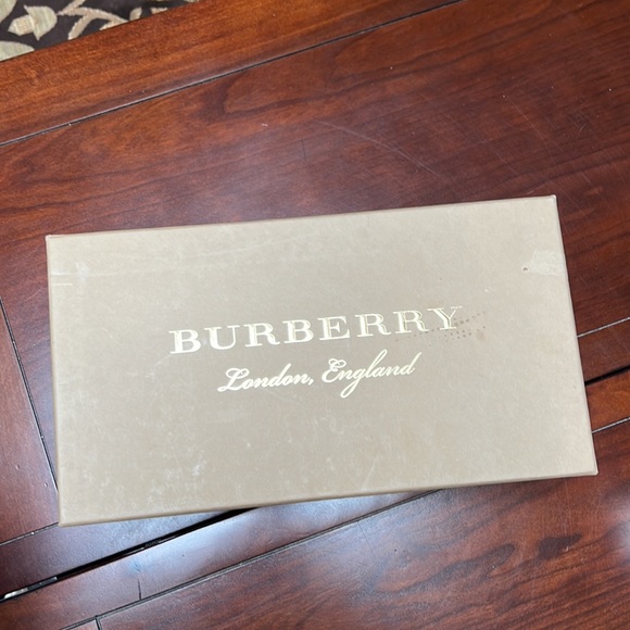 TODAY ONLY 💋 NWT BURBERRY ESPADRILLE FULL SET - Picture 5 of 8